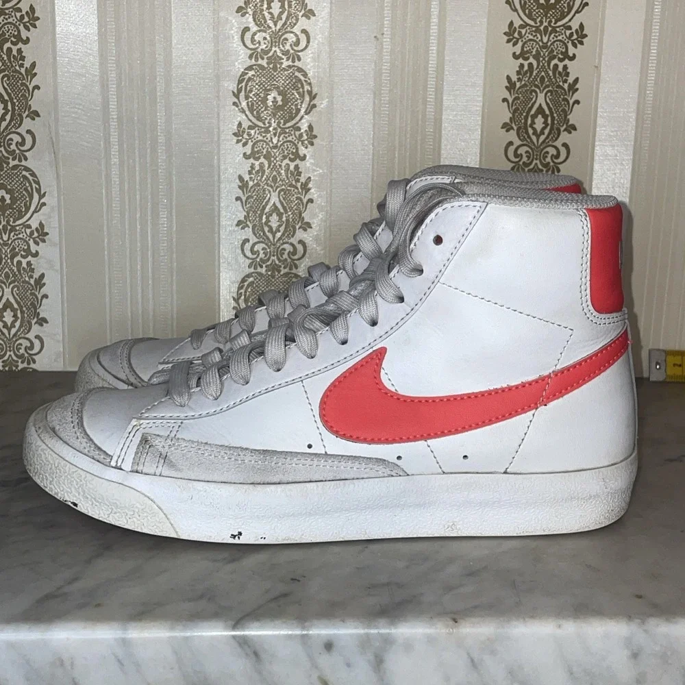 Nike Blazer Mid White Neon Orange Leather High Top Sneakers Kids 5.5Y